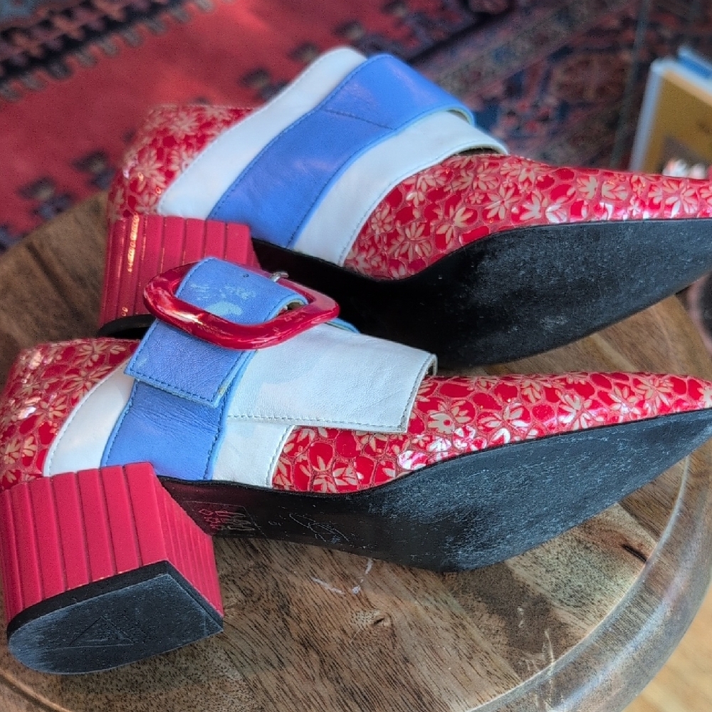 John Fluevog "Effortless Felicity" vintage inspired Mary Jane heels in FloralRed - Picture 7 of 9